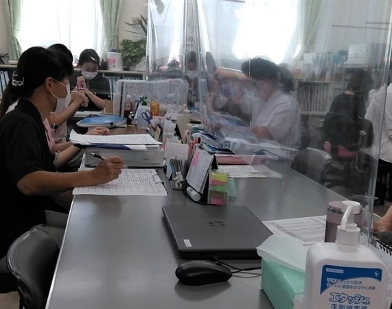 新人さんと新婚さん、いらっしゃーい！コロナ禍の歓迎祝賀会｜ブログ｜健和会訪問看護ステーション